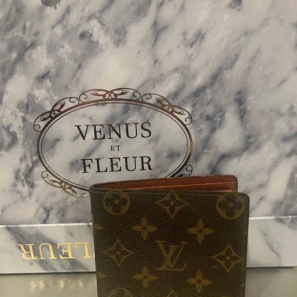 Louis Vuitton Other - Authentic Preloved, Louis Vuitton bifold wallet